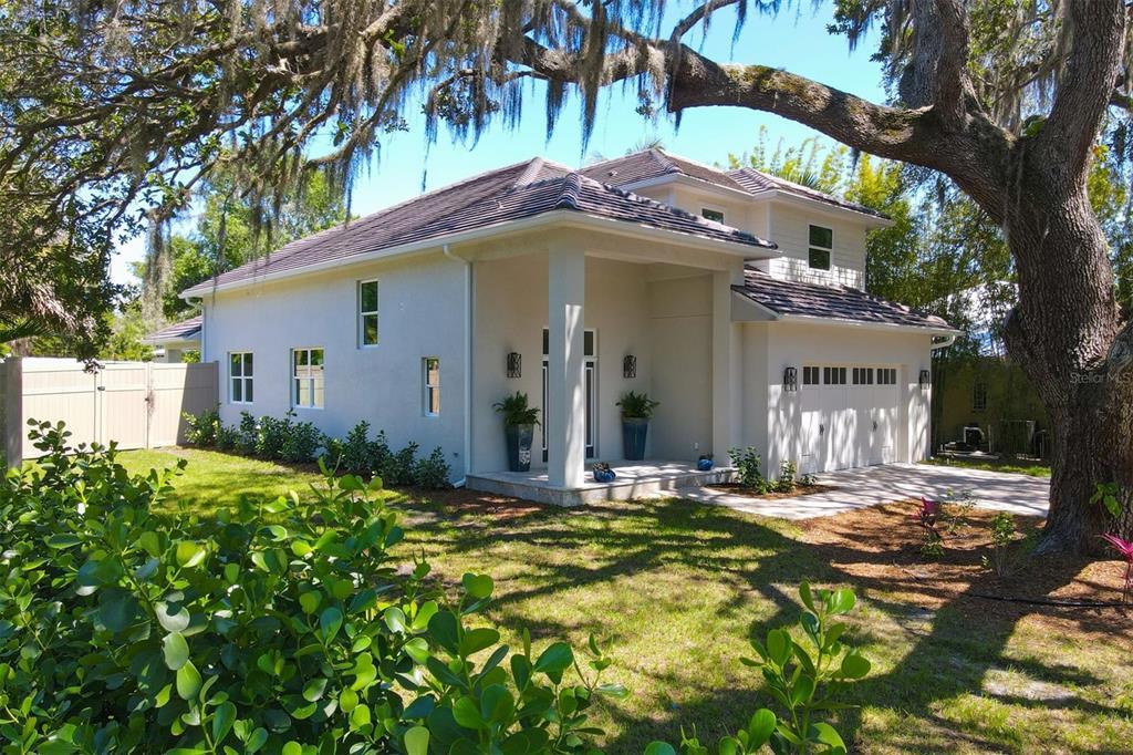 Property Photo: 4013 Red Rock Lane FL 34231