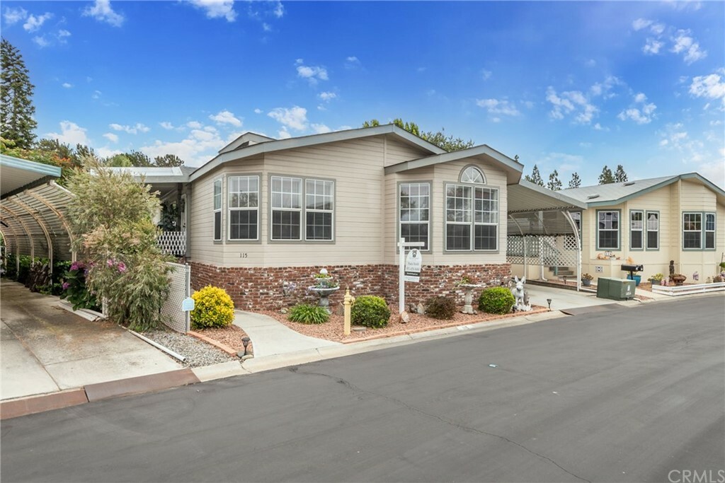 Property Photo: 2130 Sunset Drive 115 CA 92081