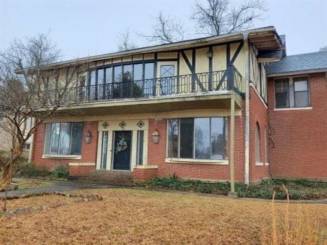 Property Photo: 620 W 6th Ave AR 71601