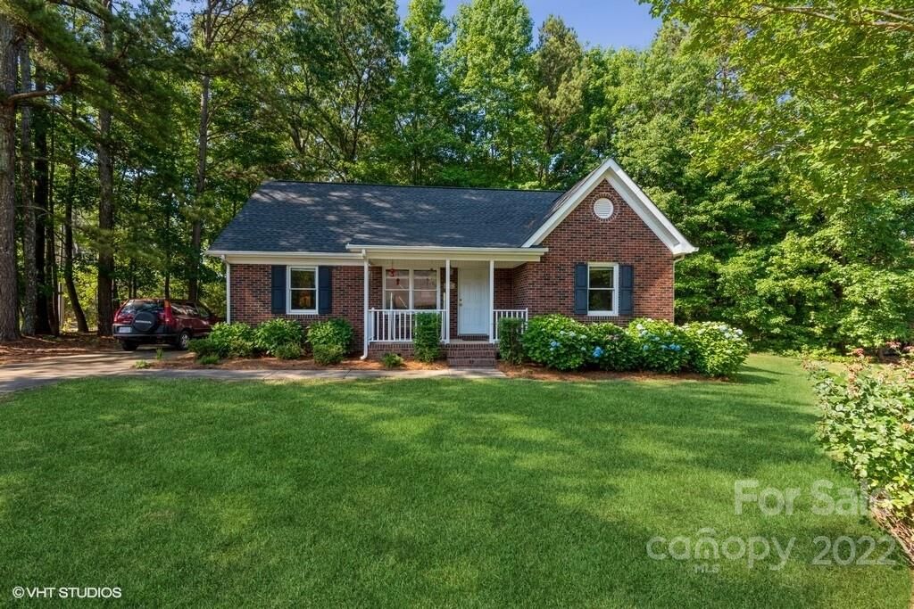 Property Photo:  326 Southfork Road  NC 28079 