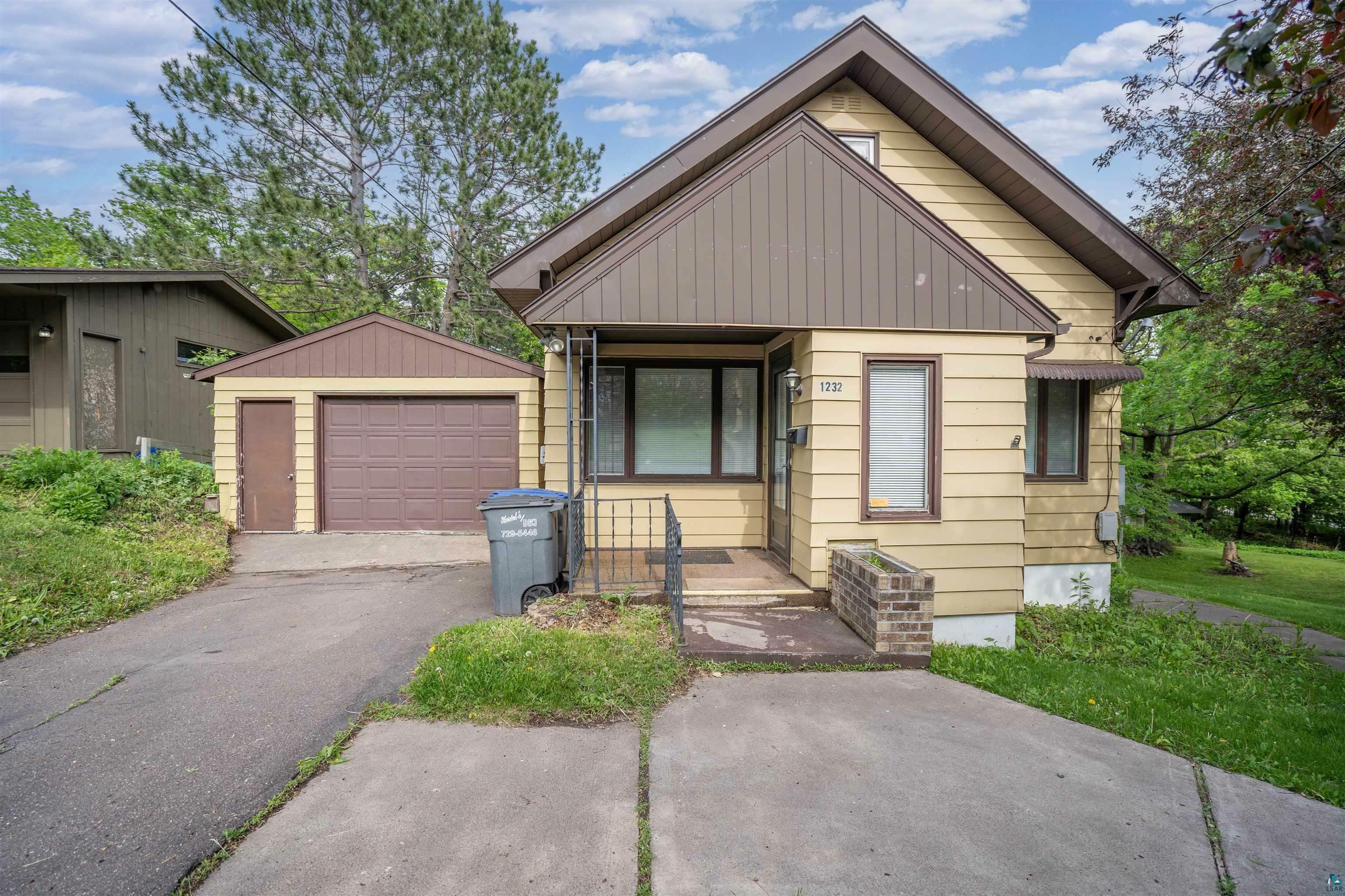 Property Photo:  1232 Brainerd Ave  MN 55811 