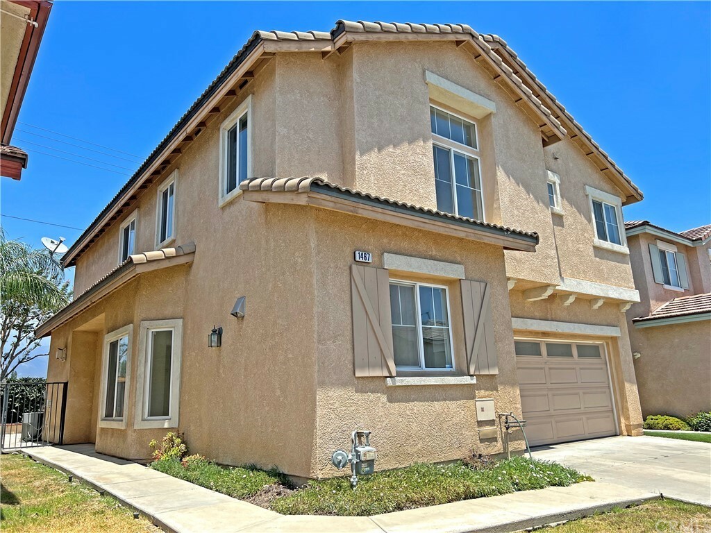 Property Photo:  1467 Orange Tree  CA 91786 