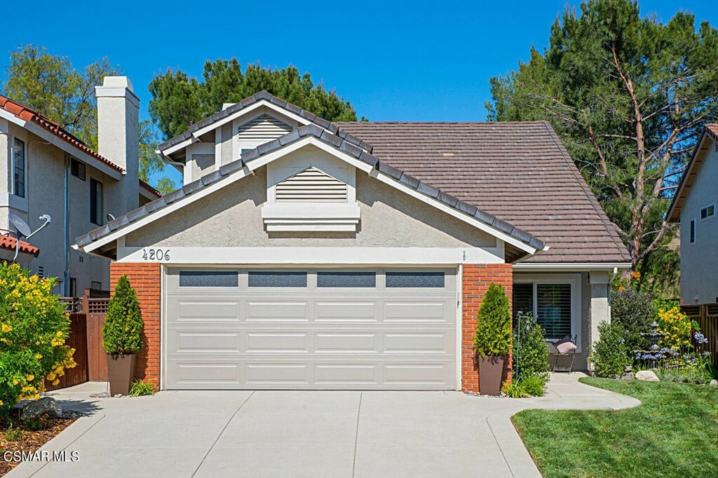 Property Photo:  4206 Lost Springs Drive  CA 91301 