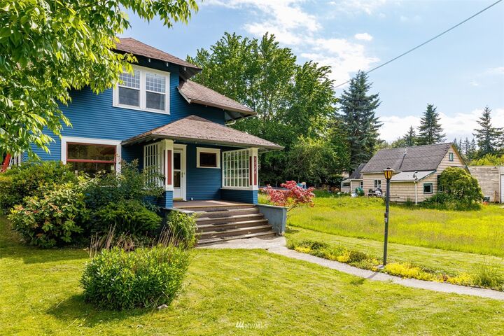 Property Photo: 3528 Lakeway Drive WA 98229