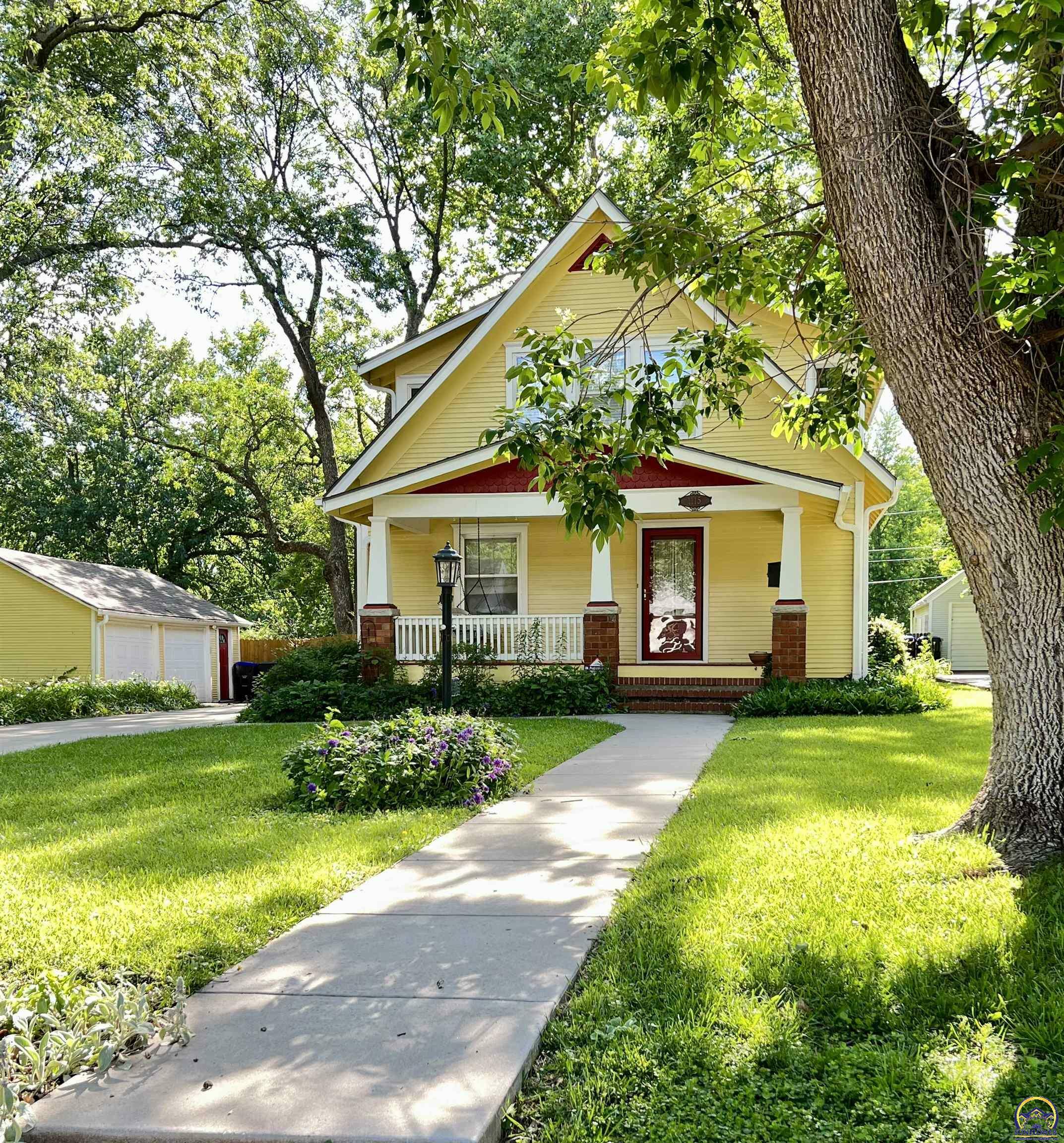 Property Photo:  1115 SW Frazier Ave  KS 66604 