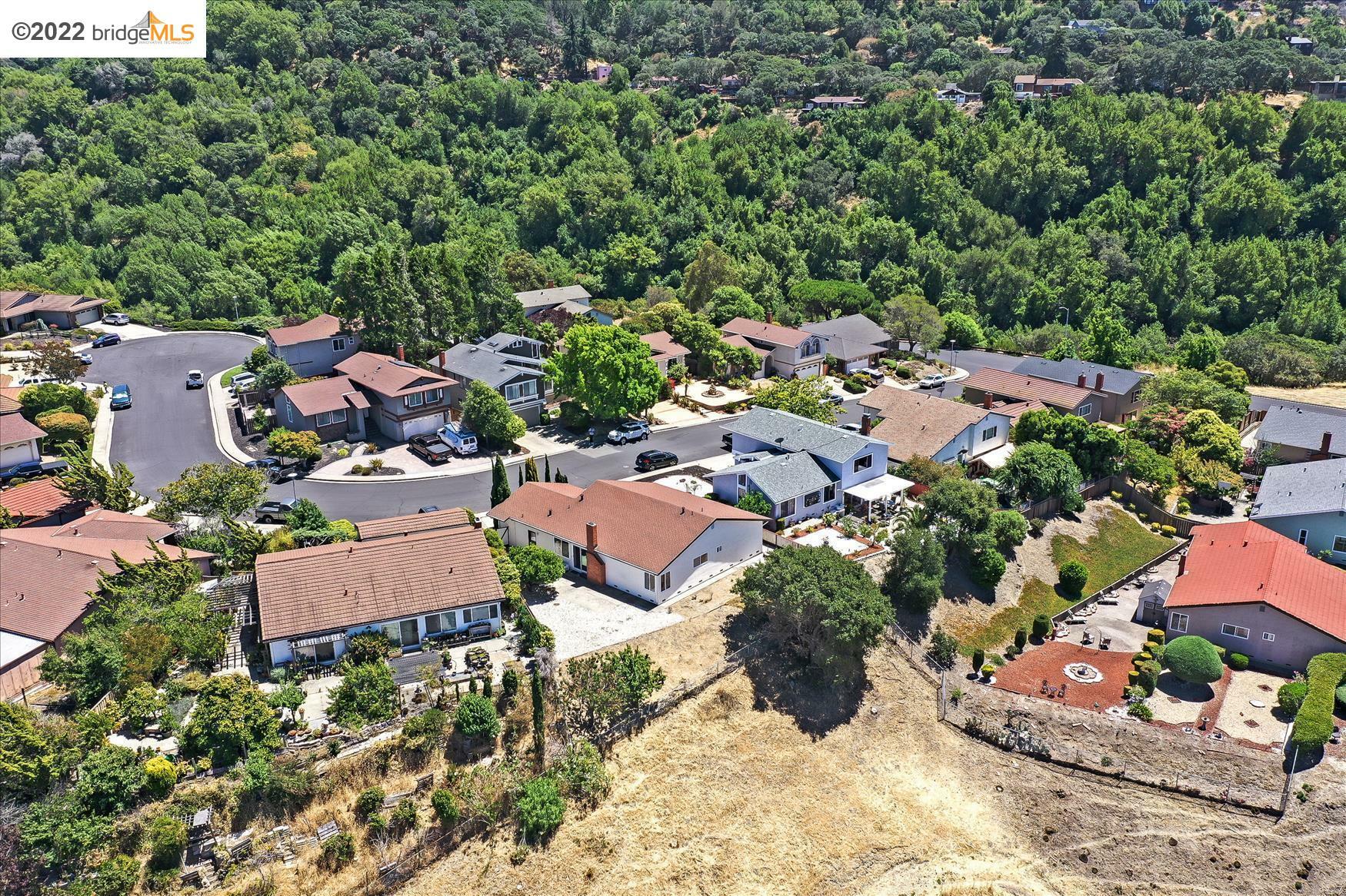 Property Photo: 2115 Whippoorwill CA 94564
