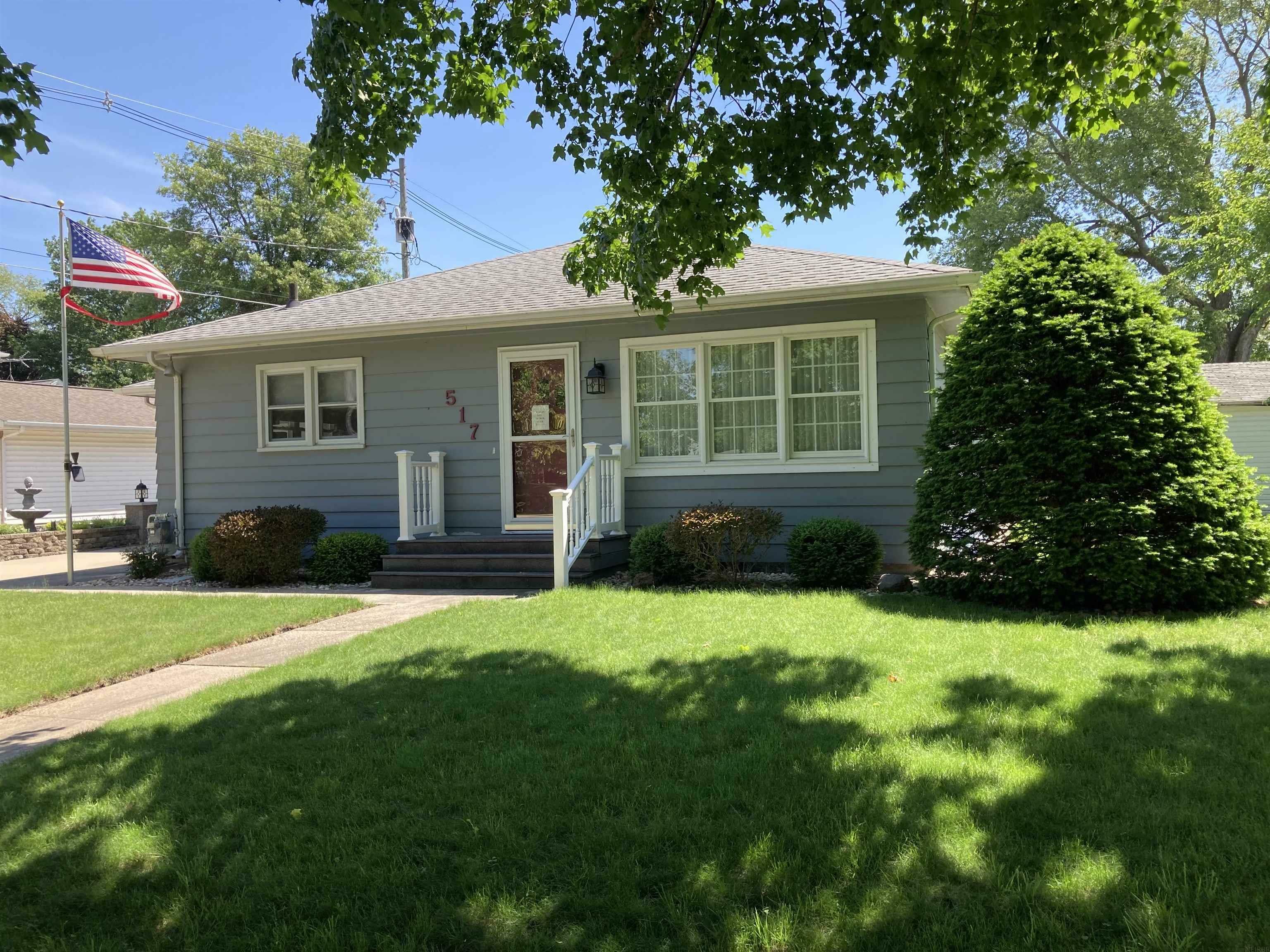 Property Photo:  517 2nd Street SW  IA 50677 