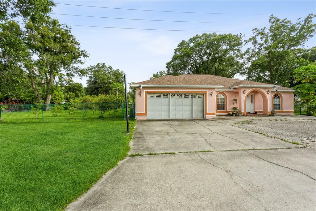 Property Photo: 2718 W Sitka Street FL 33614