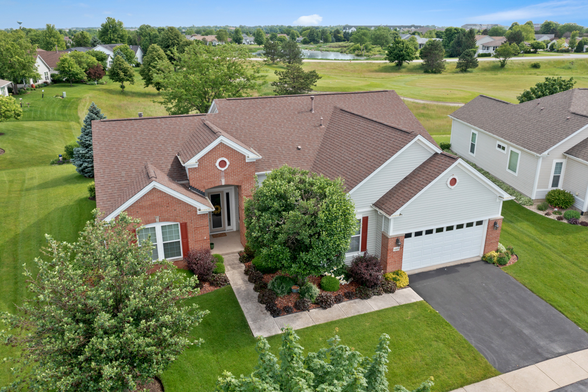 Property Photo: 12630 Birdie Drive IL 60142