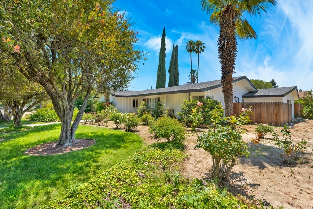 Property Photo:  9555 Vanalden Avenue  CA 91324 