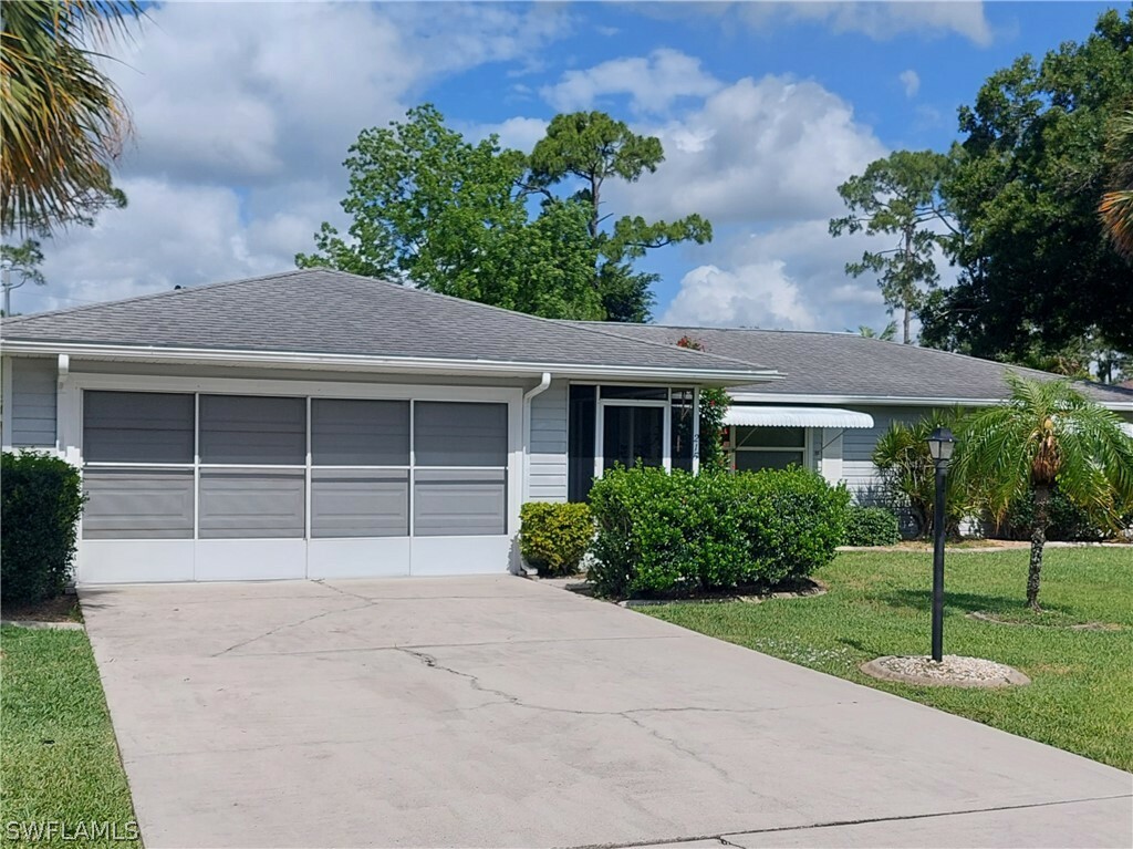 Property Photo:  215 Jefferson Avenue E  FL 33936 