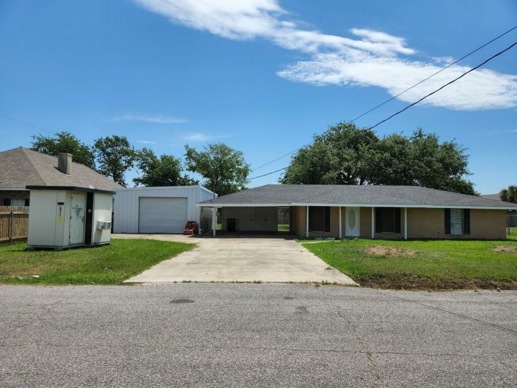 Property Photo:  4913 Country Club Court  LA 70605 