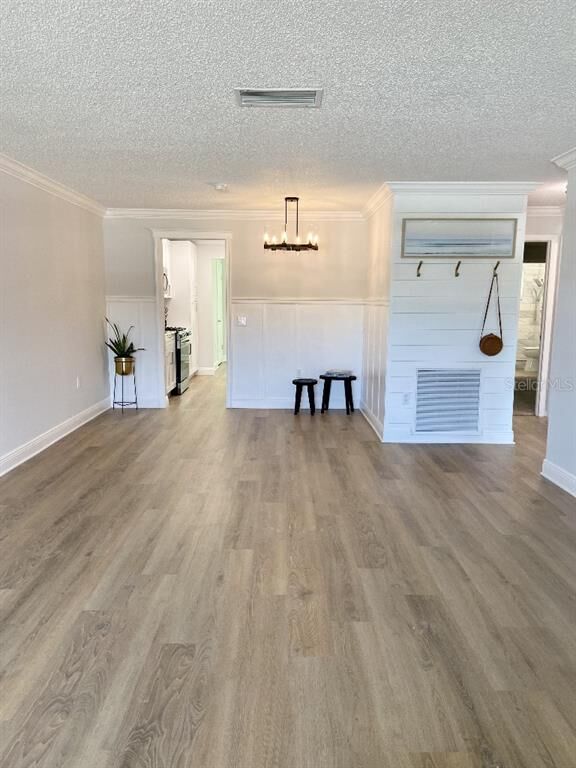 Property Photo:  5725 80th Street N 204  FL 33709 