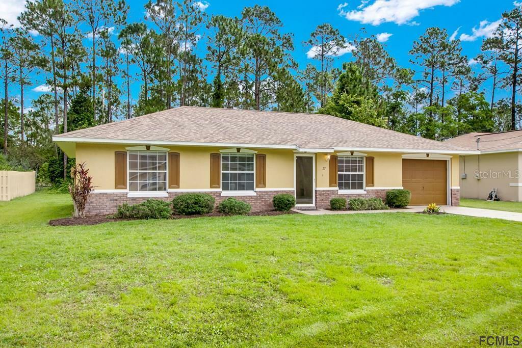 Property Photo: 27 Zoeller Court FL 32164