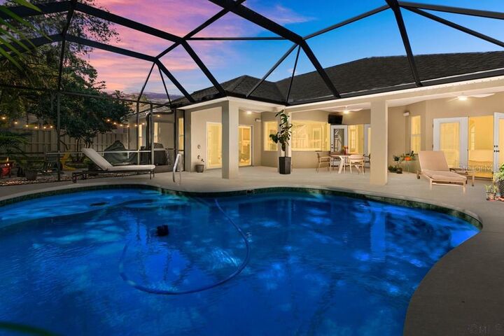 Property Photo: 20 Fulton Place FL 32137