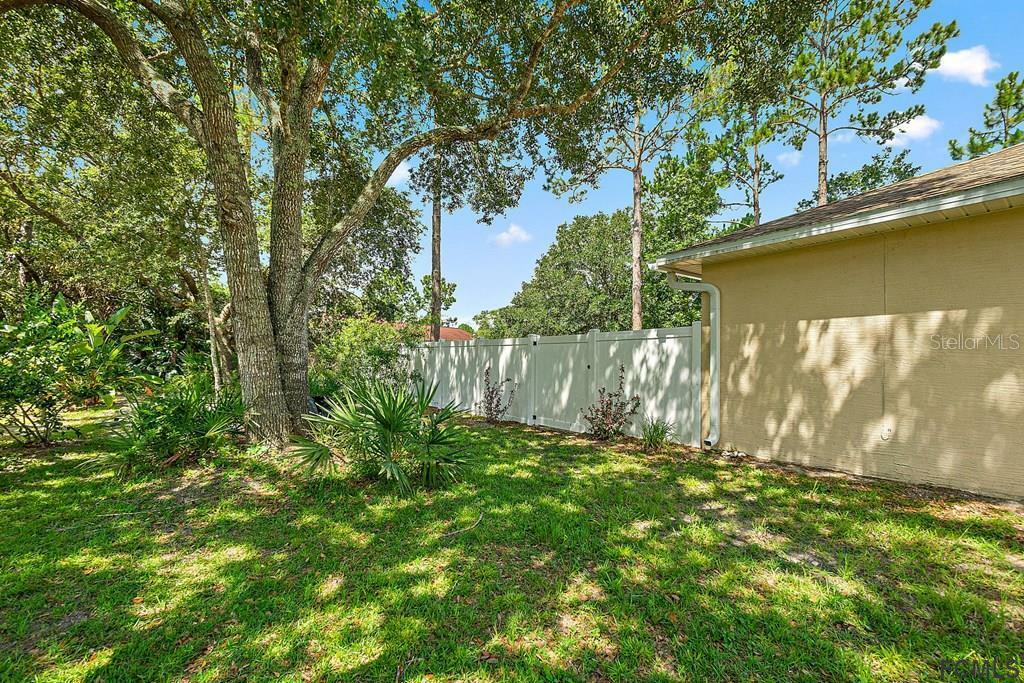 Property Photo:  2 White Horse Lane  FL 32164 