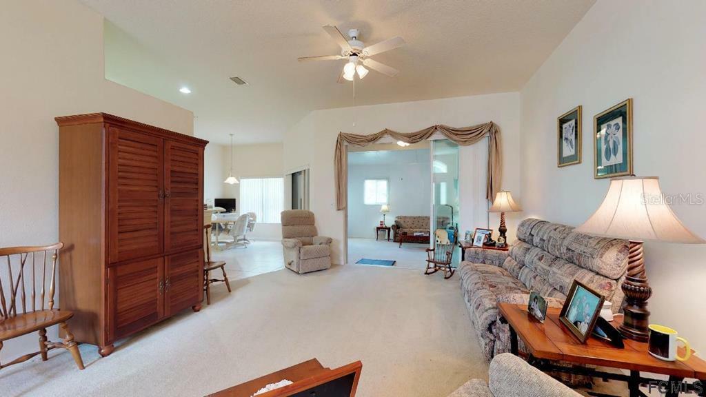 Property Photo: 7 Zebulon Place FL 32164