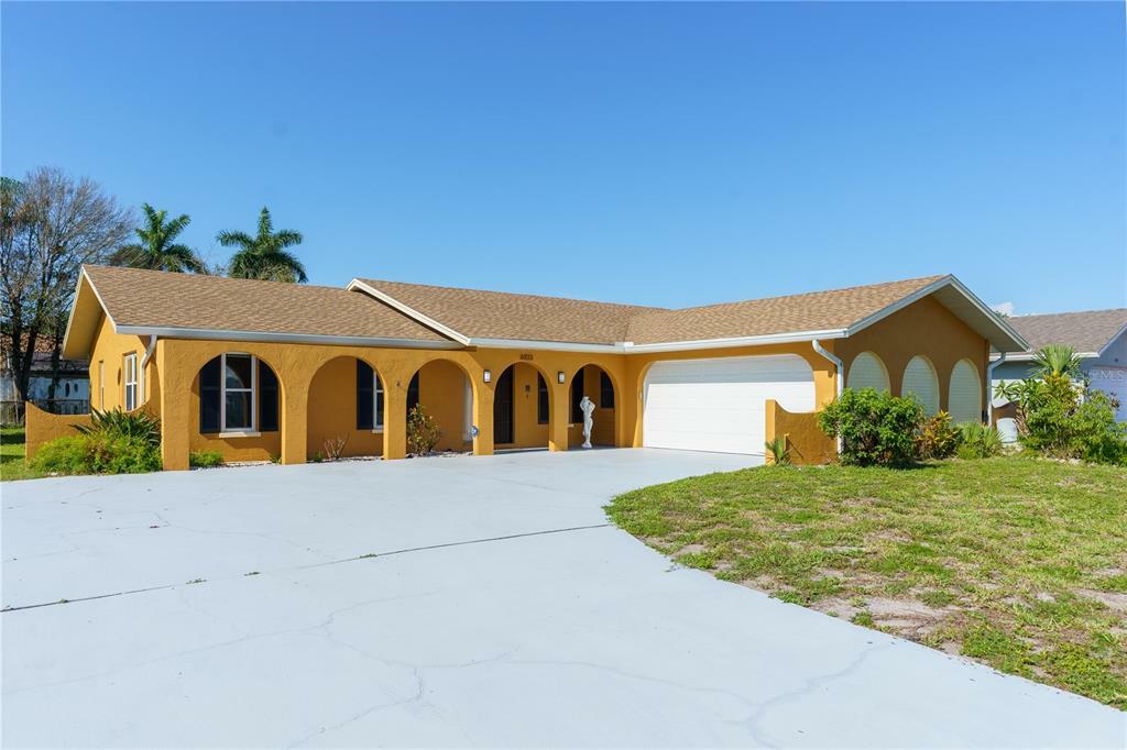 Property Photo: 6103 11th Avenue W FL 34209
