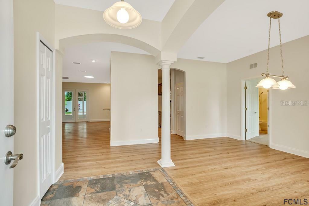 Property Photo:  32 Bannerwood Lane  FL 32137 