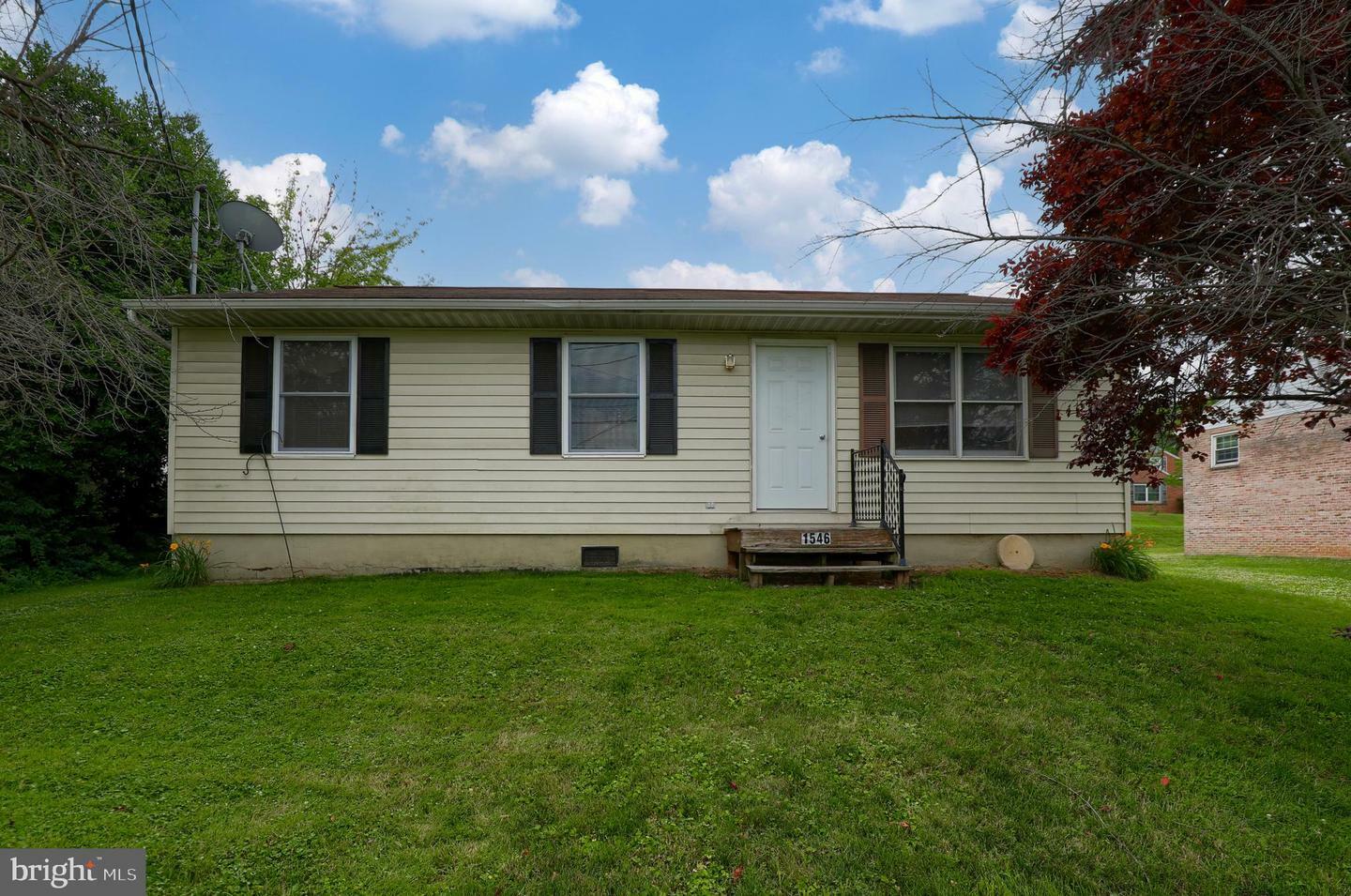 Property Photo:  1546 Stony Battery Road  PA 17601 