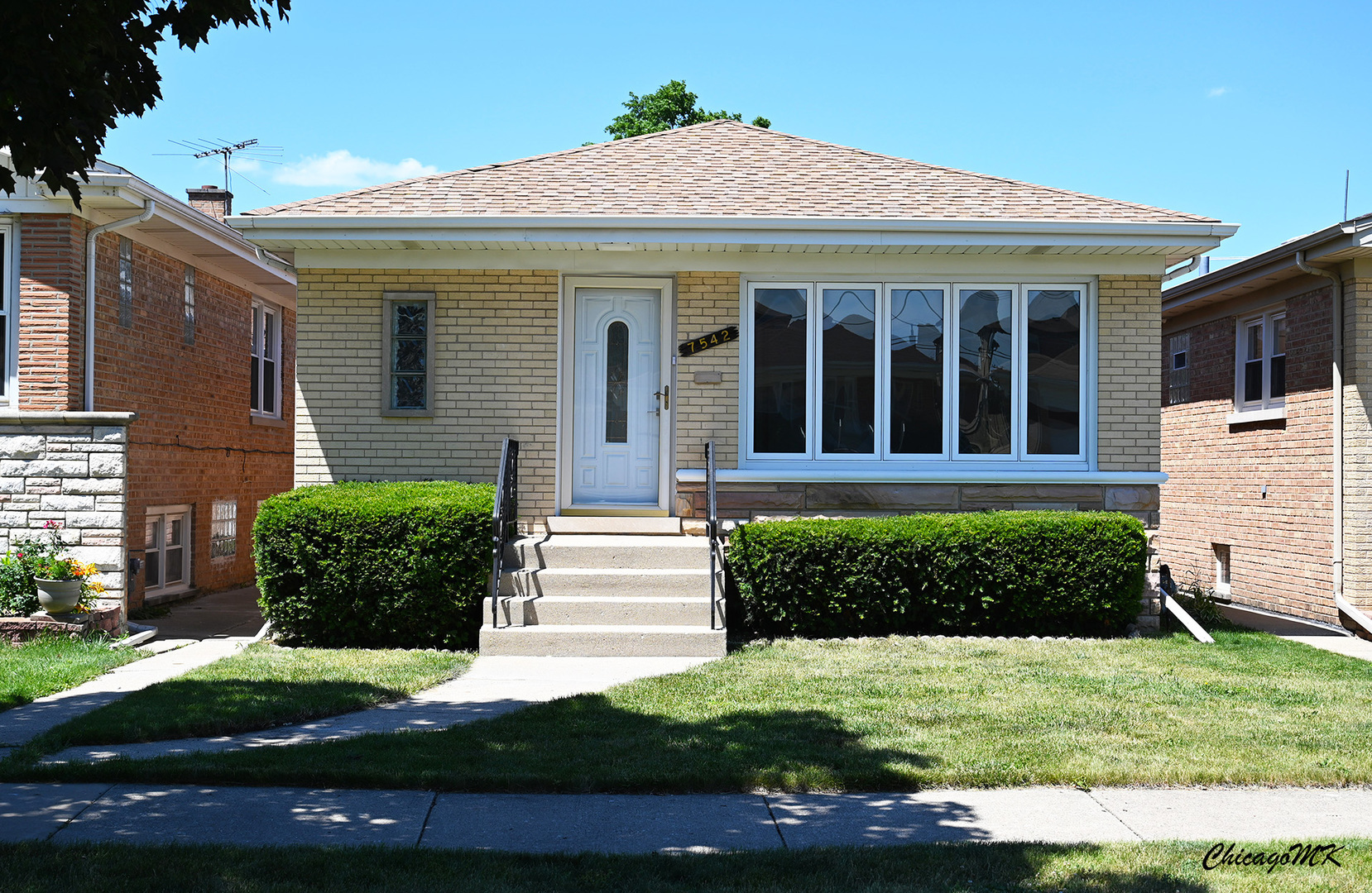 Property Photo:  7542 W Gunnison Street  IL 60706 