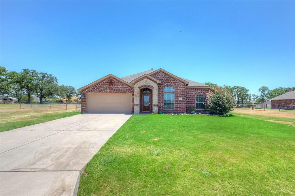 Property Photo:  116 Champions Way  TX 76020 