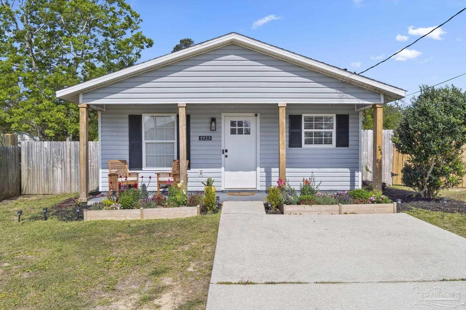 Property Photo:  1923 Diplomat St  FL 32563 