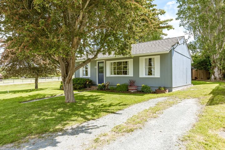 Property Photo: 807 NE Lasalle Street WA 98239