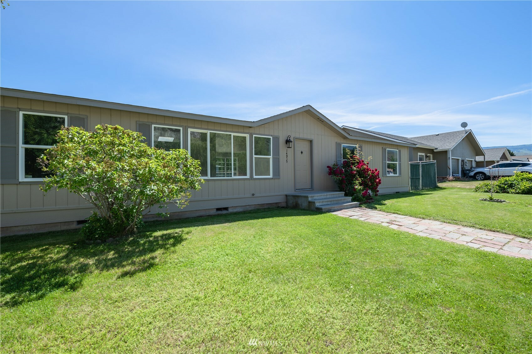 Property Photo:  14915  Golden Delicious Street  WA 98822 