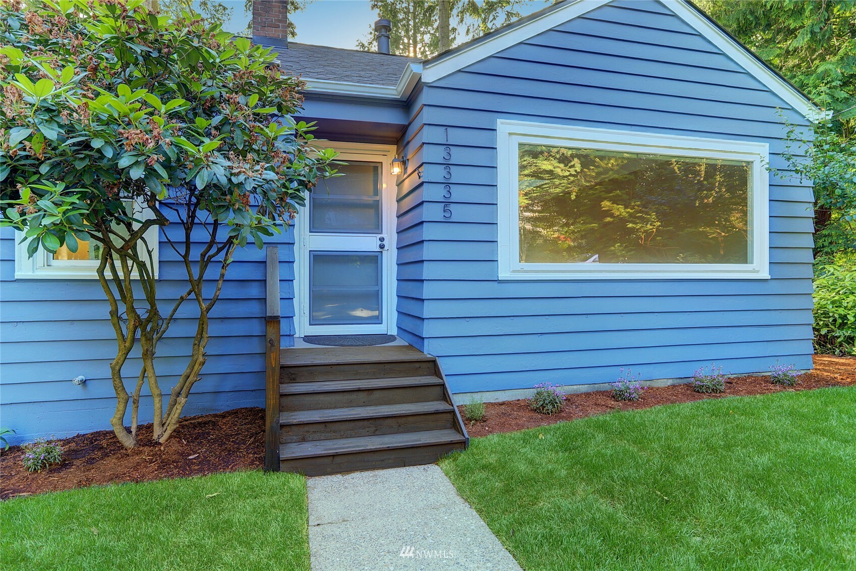 Property Photo:  13335 23rd Avenue NE  WA 98125 