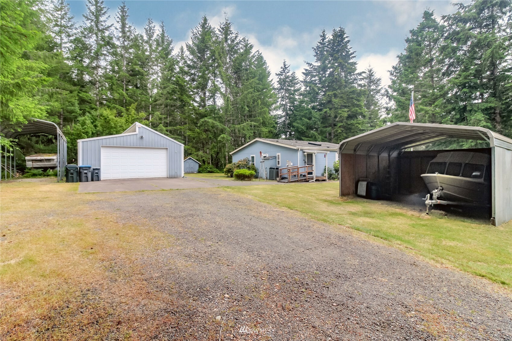Property Photo: 1370 E Pickering Road WA 98584