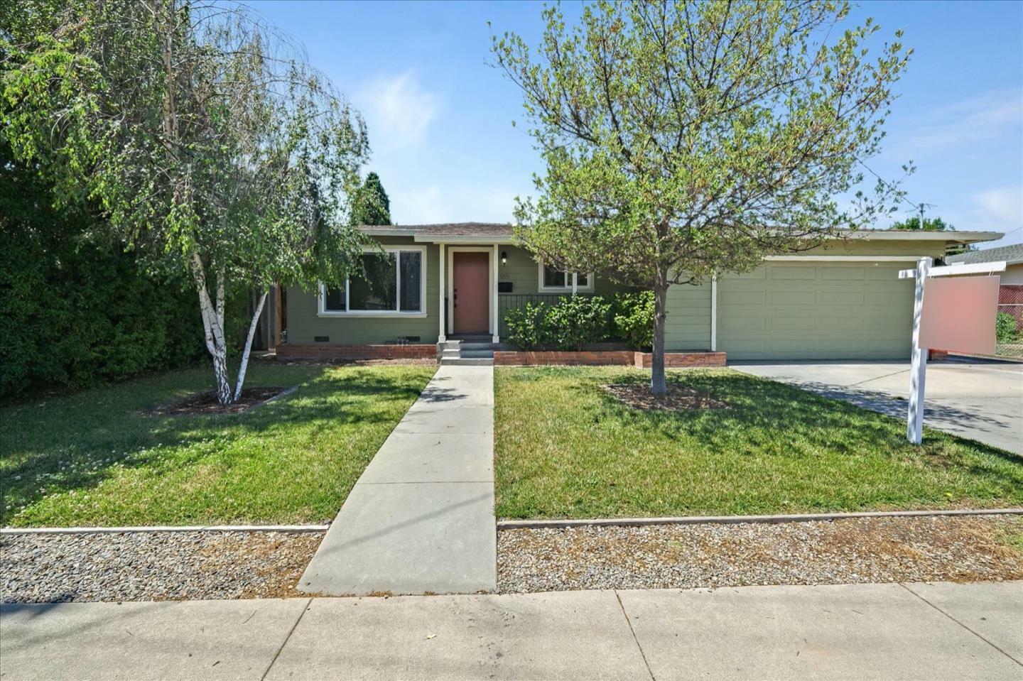 Property Photo:  165 Shasta Street  CA 95076 