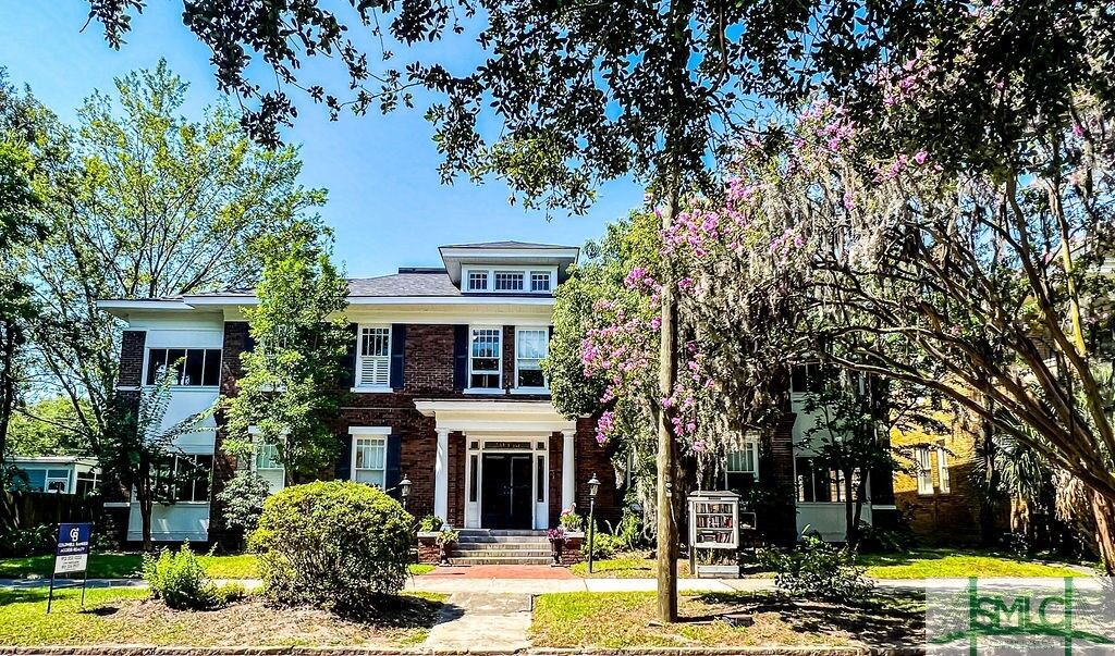 Property Photo: 733 E Henry Street B GA 31401
