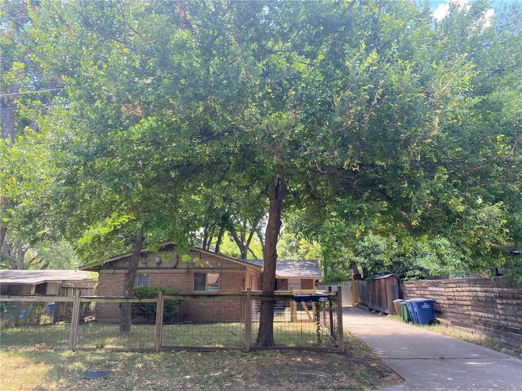 Property Photo:  4108 Lewis A  TX 78756 