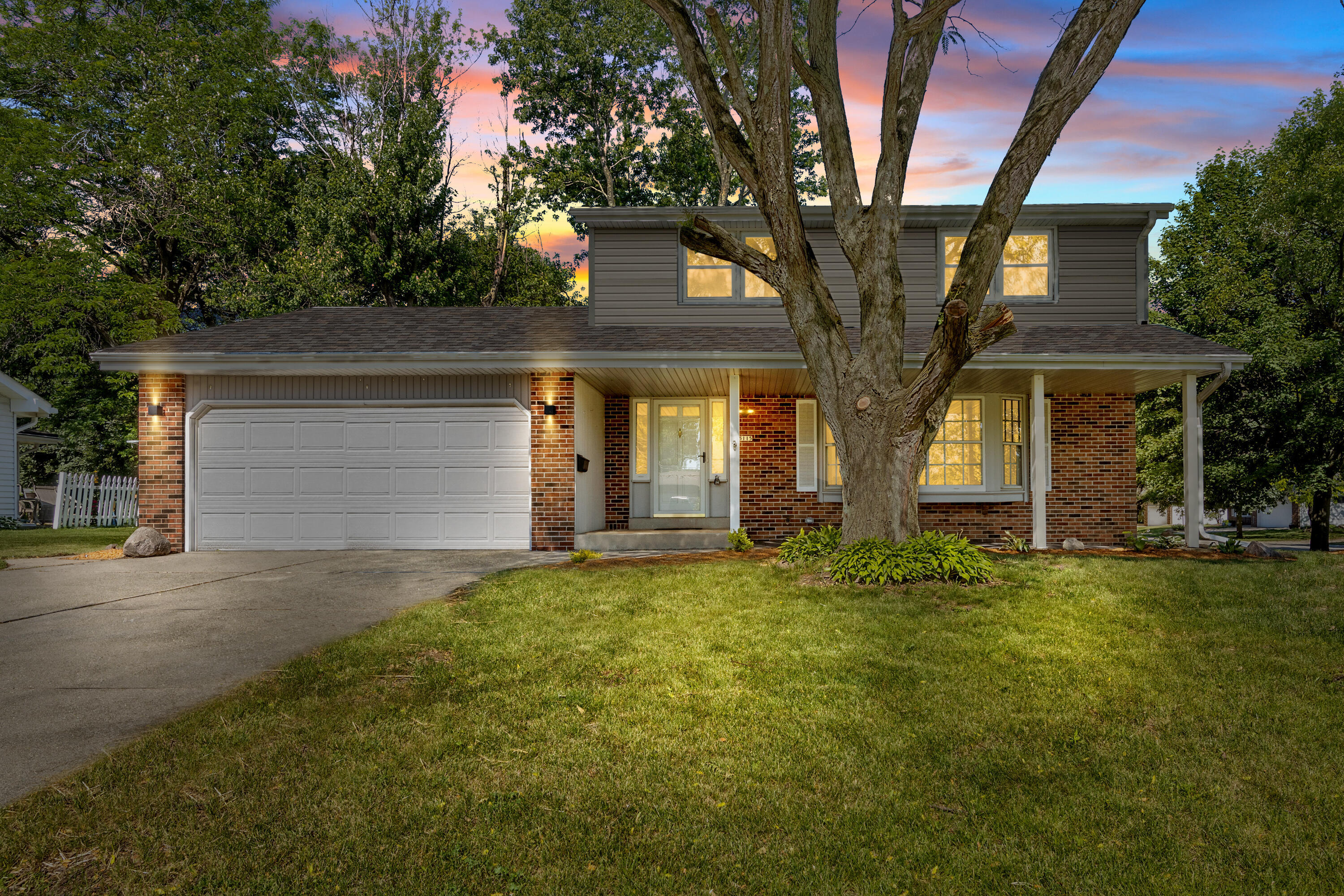 Property Photo:  5115 Russell Ct  WI 53129 