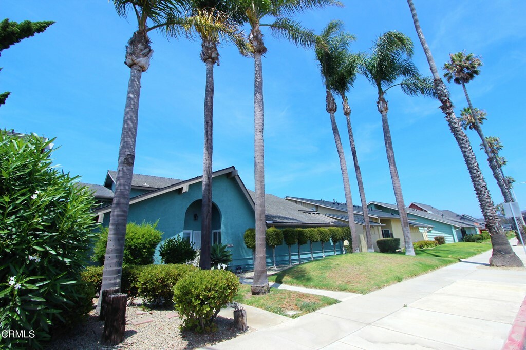 Property Photo:  3121 Harbor Boulevard  CA 93001 