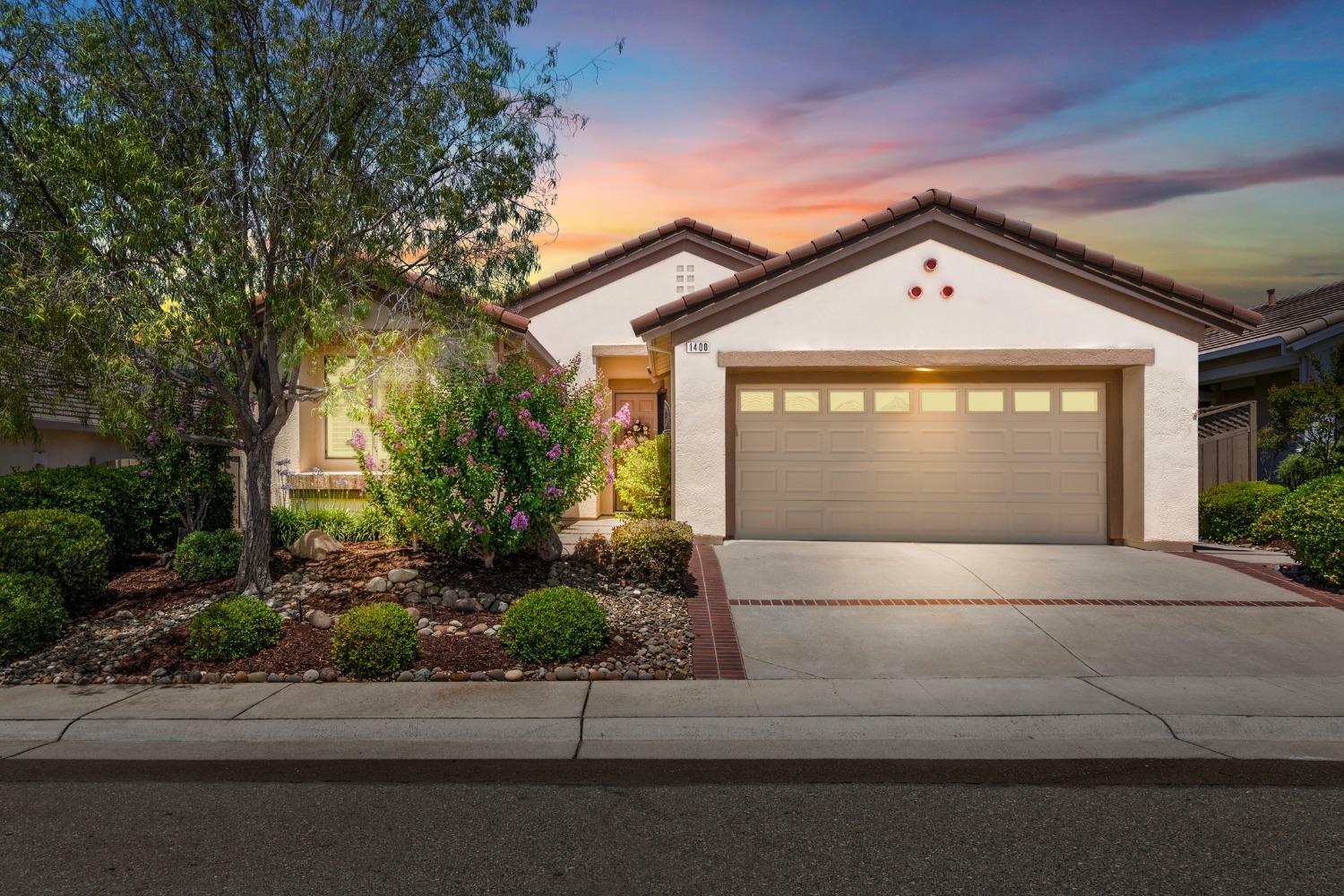 Property Photo:  1400 Ivy Arbor Lane  CA 95648 