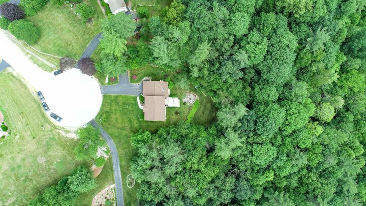 Property Photo: 14 Neighborhood Court NH 03110