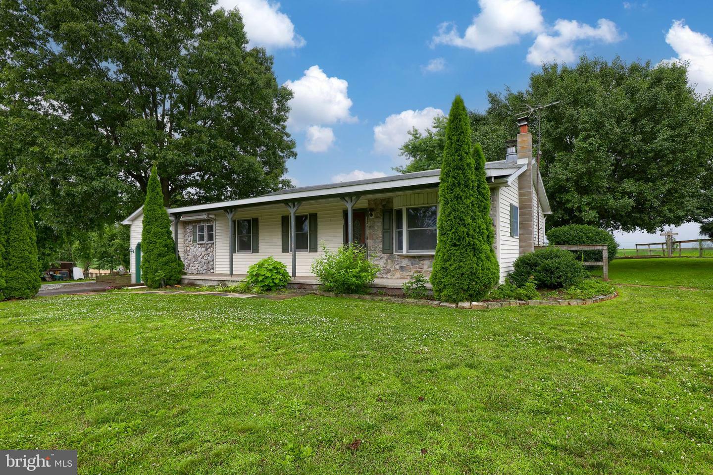 Property Photo:  71 Orchard Drive  PA 17566 