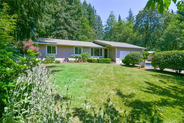 Property Photo: 1190 Hillandale Drive E WA 98366