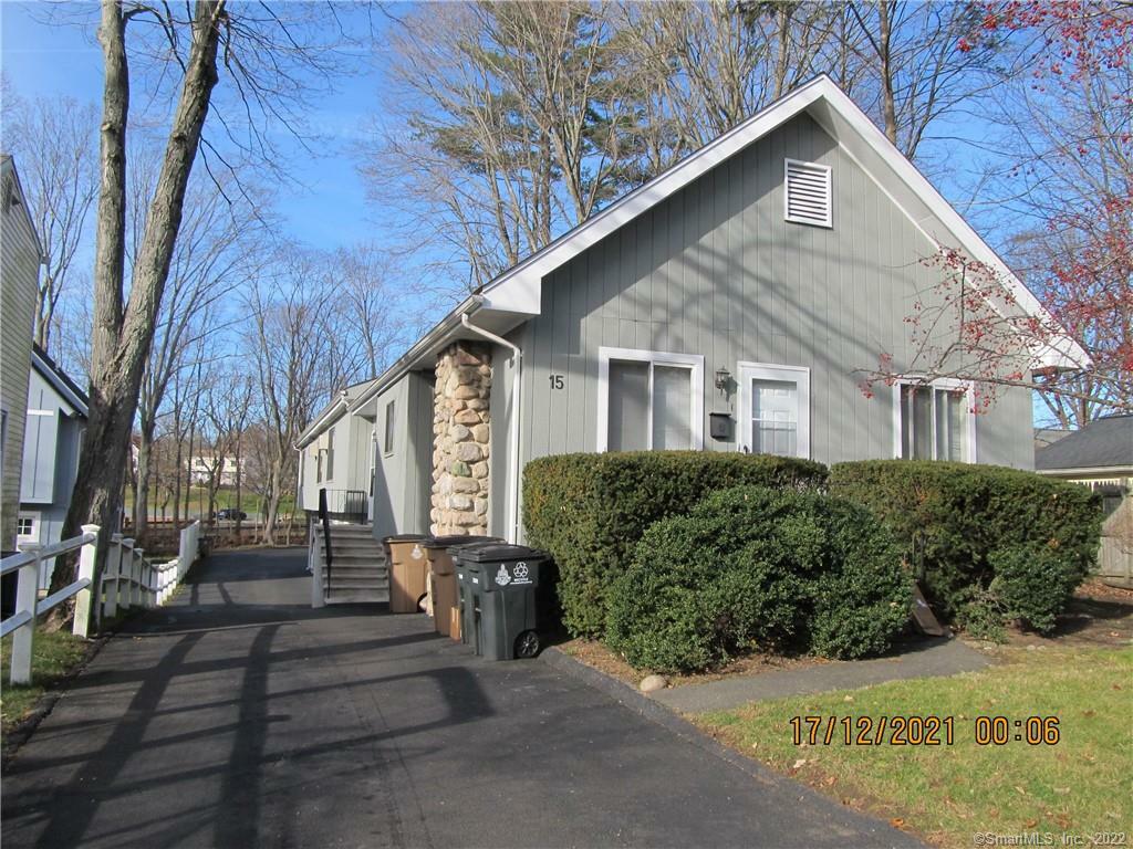 Property Photo:  15 Oenoke Place  CT 06907 