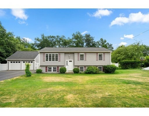 Property Photo:  11 Allenclair Drive  MA 01913 