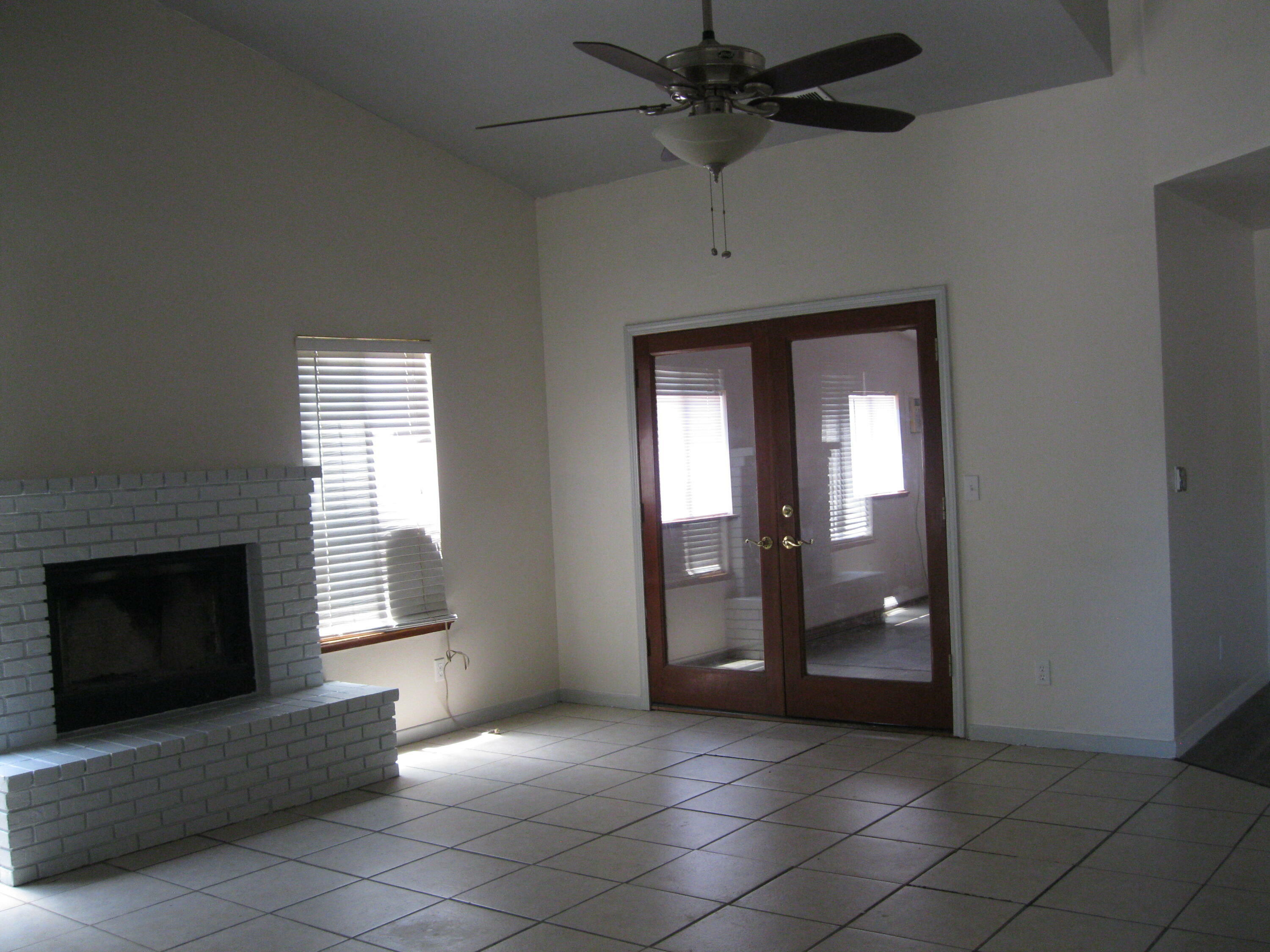 Property Photo:  785 Alpha Street  CA 93274 