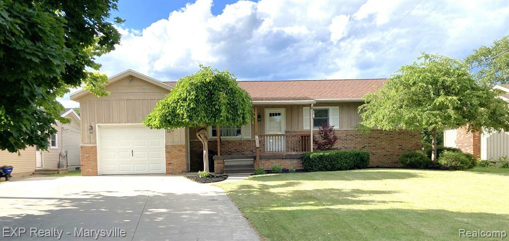 Property Photo: 1827 N Woodland Drive MI 48060 1938