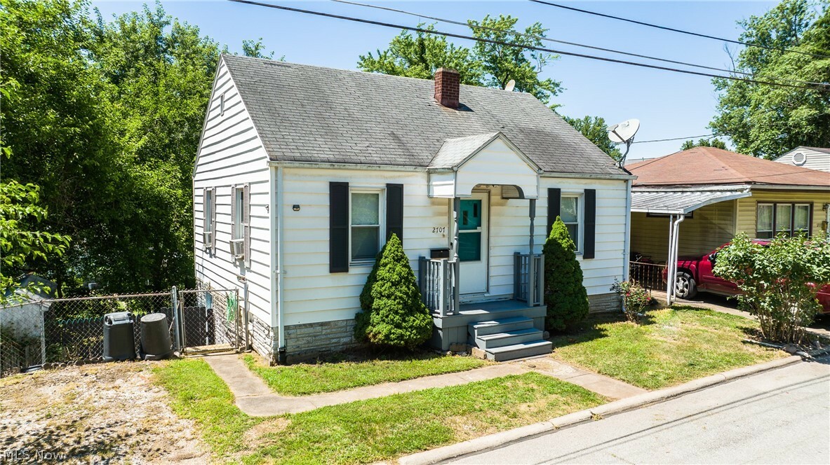 Property Photo:  2707 Norwood Avenue  WV 26101 