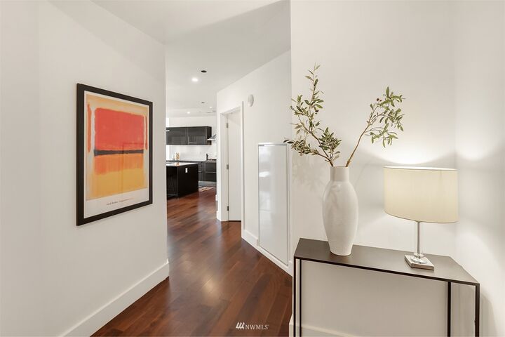 Property Photo: 737 Olive Way 2508 WA 98101