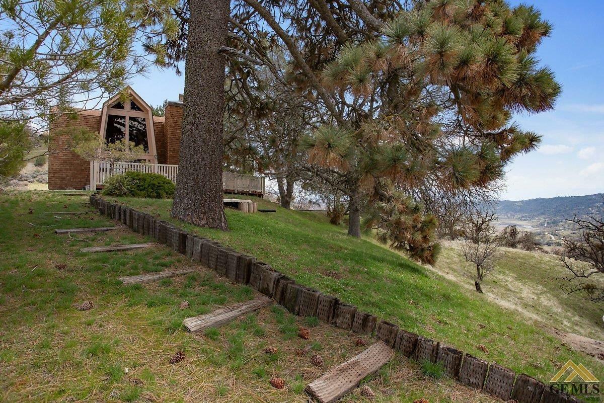 Property Photo:  25051 Deertrail Drive  CA 93561 