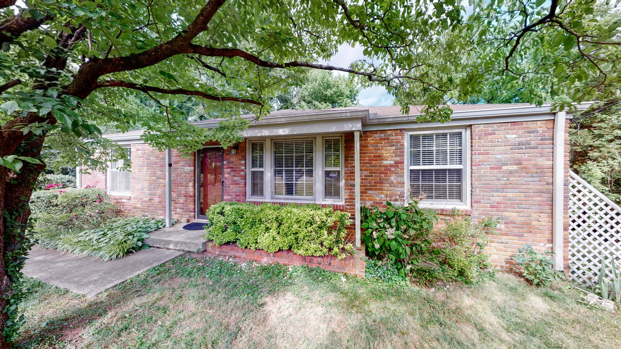 Property Photo: 5008 Maywood Dr TN 37211