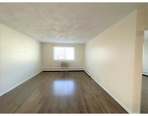 Property Photo: 6 McLean Pl 7 MA 02140