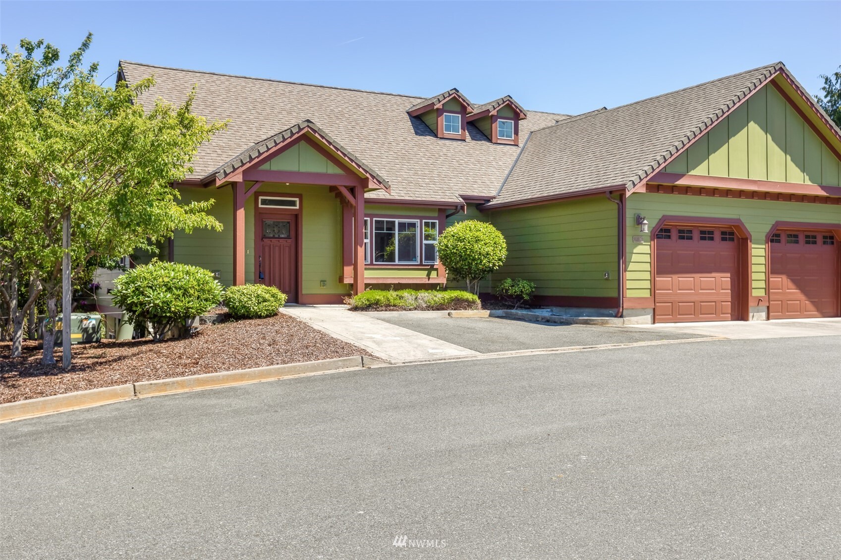 Property Photo: 2603 Plum Court B WA 98363